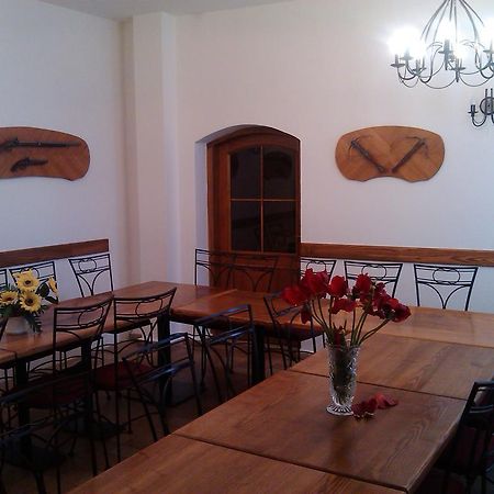 Penzion S Restauraci "U Mlyna Com" Litovel Exterior photo