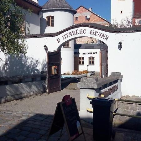 Penzion S Restauraci "U Mlyna Com" Litovel Exterior photo