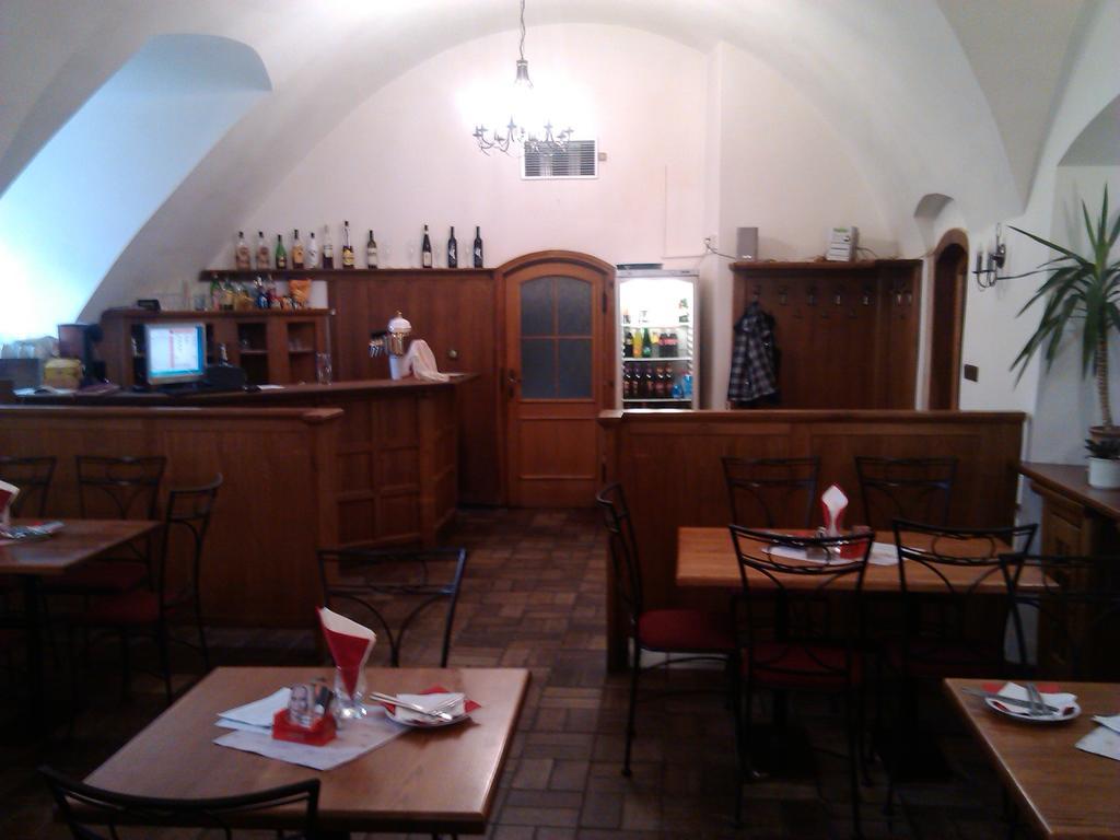 Penzion S Restauraci "U Mlyna Com" Litovel Exterior photo