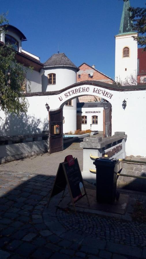 Penzion S Restauraci "U Mlyna Com" Litovel Exterior photo